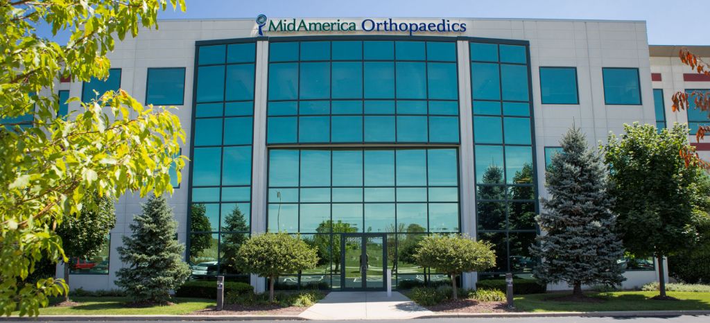Treat Herniated Discs at MidAmerica's Palos Hills, Mokena and Chicago  Locations
